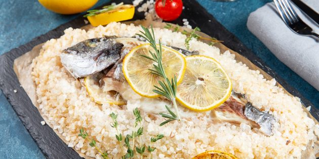 Рецепт рыбы в духовке: дорадо в соли