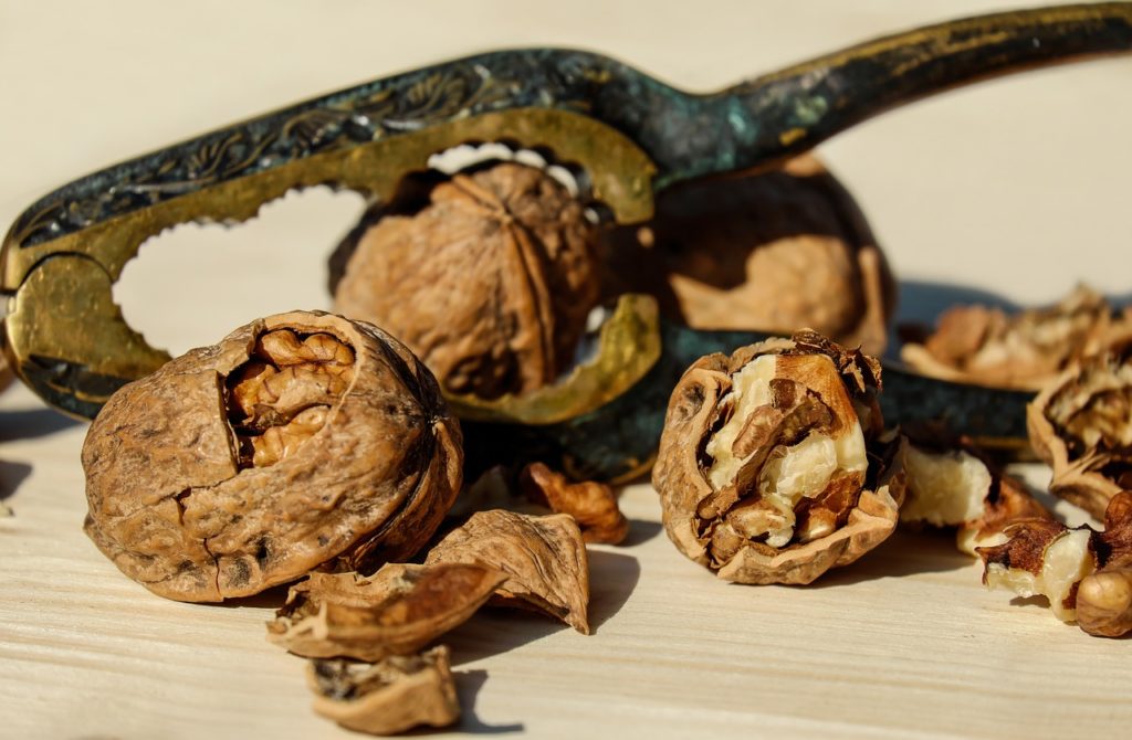 10 опасных побочных действий грецкого ореха