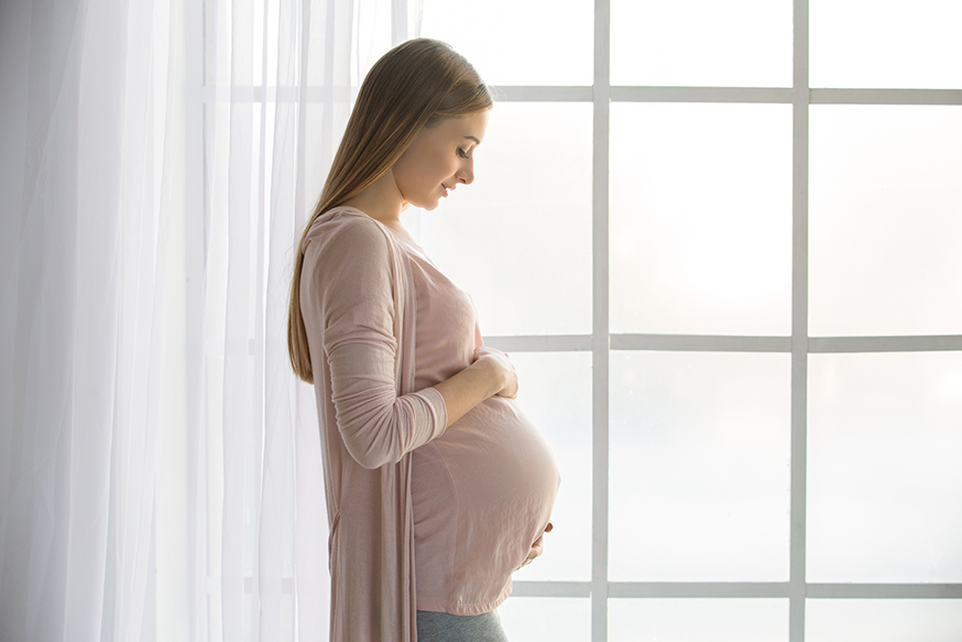 крутит живот при беременности на ранних сроках
