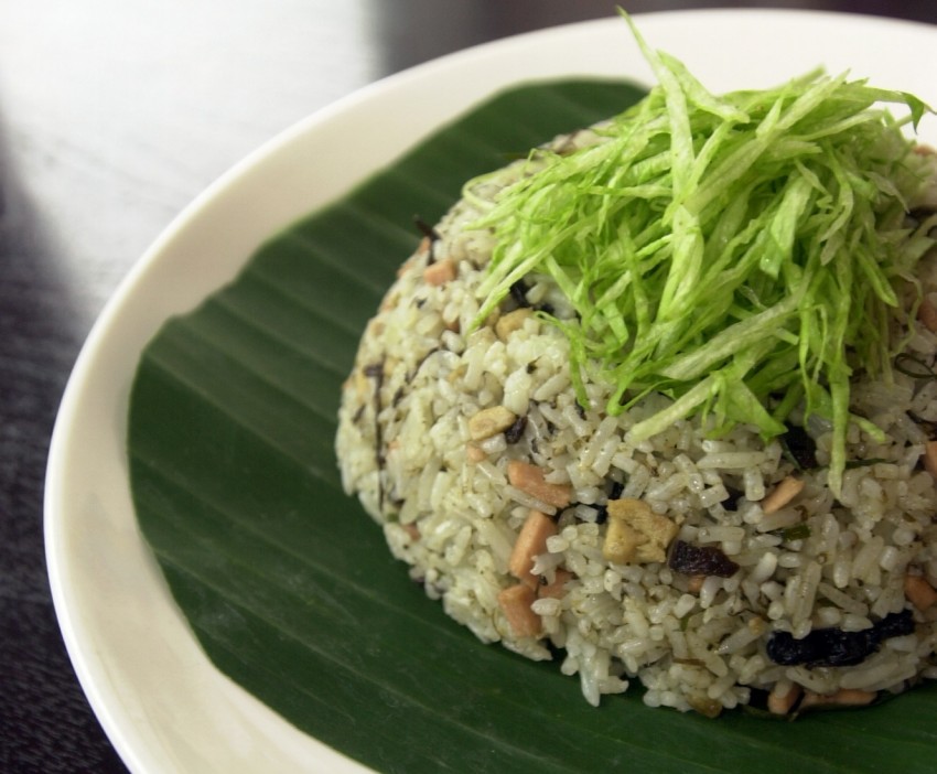 Можно есть рис в пост. Салат с рисом для похудения. С чем кушать рис. Рис с оливковым маслом. С чем есть рис.