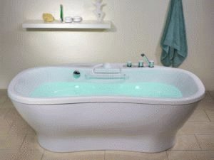 Тёплая вода в ванне