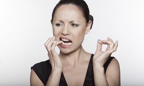Необычный привкус могут вызвать и стоматологические проблемы. Например, развитие кариеса