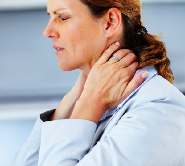 Боли в шее могут быть следствием возрастных изменений