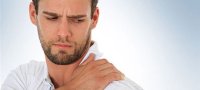 Возможные причины и методы лечения болей в плечевом суставе при поднятии руки