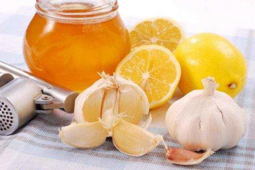 Чеснок и лимон польза и вред. Польза меда, чеснока и лимона
